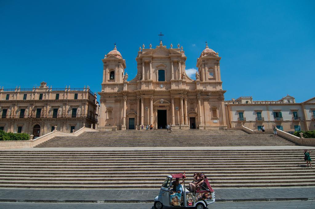B&B Teatro NOTO Esterno foto