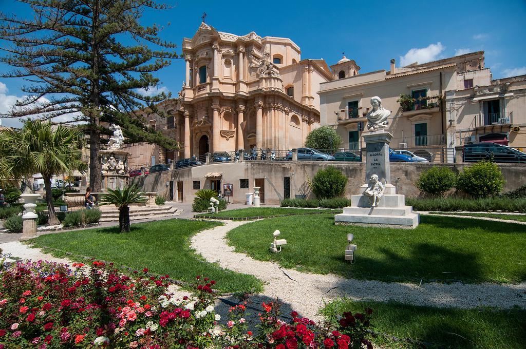 B&B Teatro NOTO Esterno foto